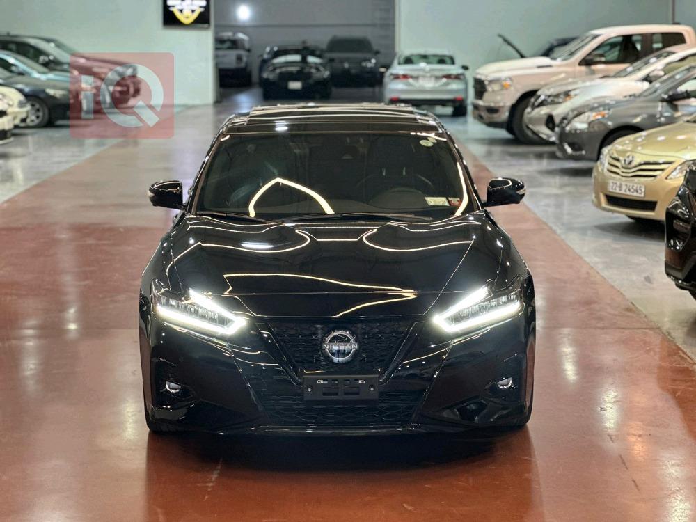 Nissan Maxima
